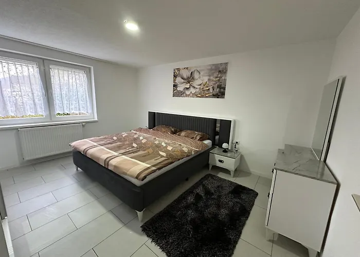 アパート Stilvolles Im Modernen Ambiente In *