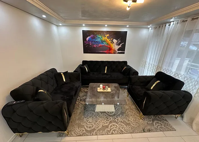 アパート Stilvolles Im Modernen Ambiente In ツットリンゲン